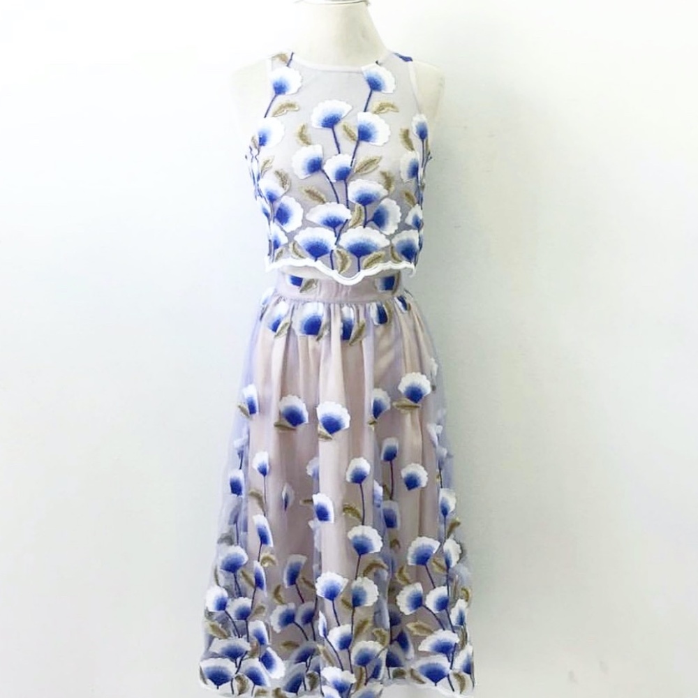 White/Royal Blue Floral 2-Piece Set